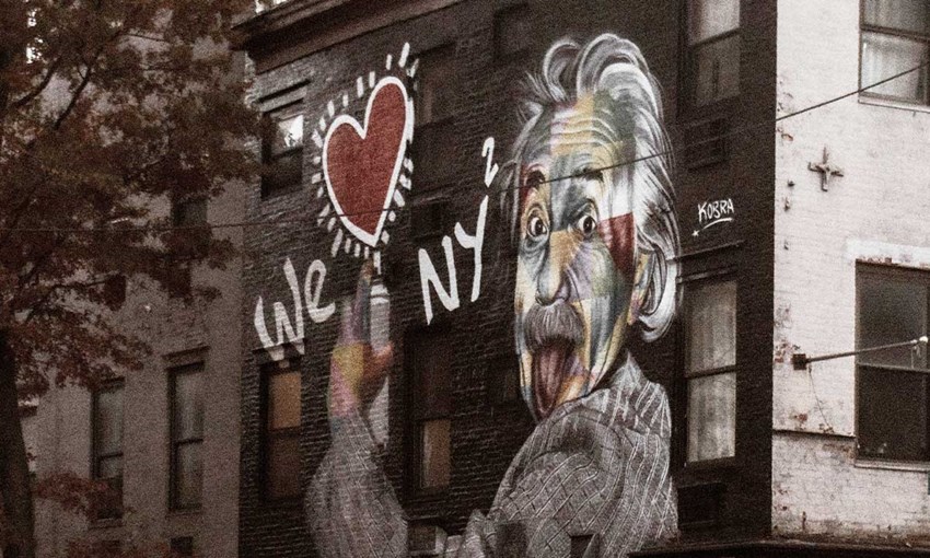 Graffiti Einsteina na ścianie w Nowym Jorku